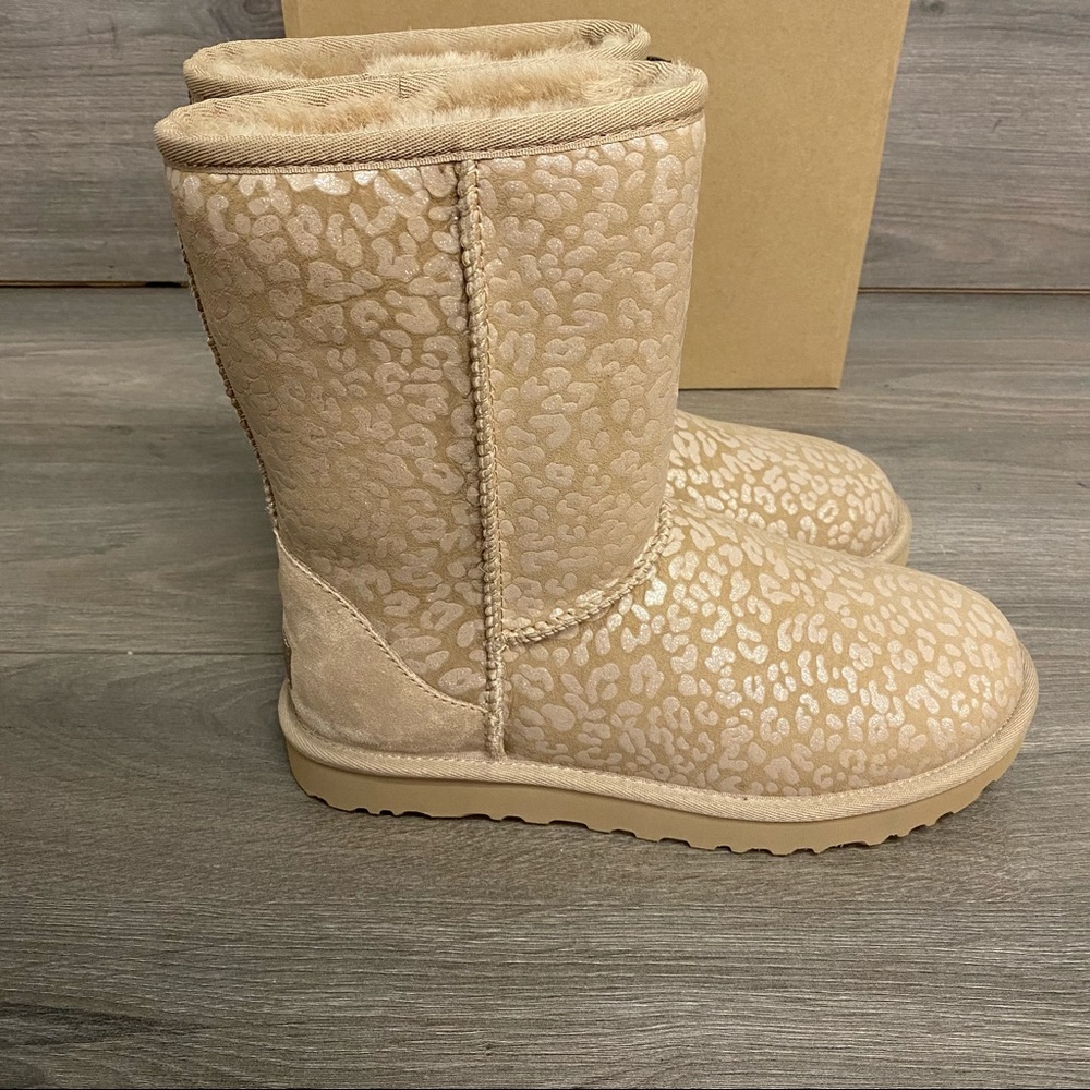UGG | Classic Short Snow Leopard Amphora Boots 8 - Picture 5 of 12
